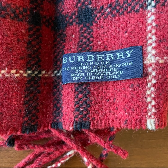 Burberry Scarf - Picture 4 of 6